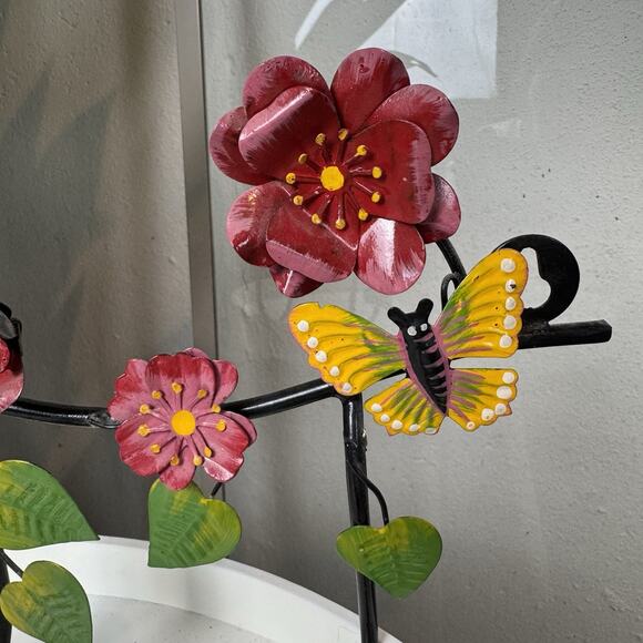 Floral Wall Rack - Picture 8 of 9